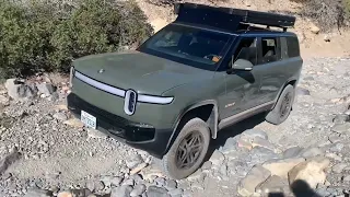 Rivian R1S off-roading @ Red Rock Canyon