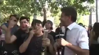 Periodista termina drogado con marihuana tras reportaje en manifestación pro consumo