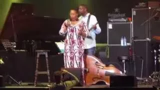 Dianne Reeves 'Dreams (cover Fleetwood Mac) ..Feels So Good (Lifted)' @ North Sea Jazz 2015  (1/4)