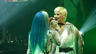 Charlotte Wessels & Alissa White-Gluz - Toxic (live @ TivoliVredenburg Utrecht 23.10.2022) 3/7