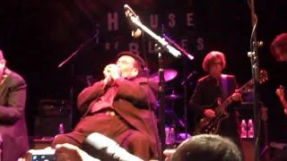 James Cotton Tribute (10/29/09) - "Hoochie Coochie Man" w/ Huey Lewis, J. Geils & James Cotton