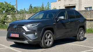 Очень быстрый Toyota RAV4 Hybrid. Псков.