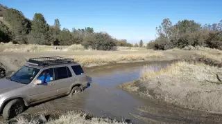 01 Honda crv vs mud puddle