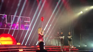 melt! 2015 - KYLIE MINOGUE - 99 Red Balloons (Live)