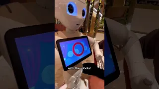 A cafe run by robots in Japan!