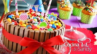 Torta de Cumpleaños de m&m y KitKat en recetas faciles para niños