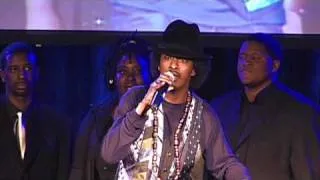 K'naan- Thinking Blue live with choir of "Waving Flag" HD