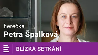 Petra Špalková na Dvojce: Petr Lébl v poslední vůli chtěl, abych režírovala Cyrana z Bergeracu