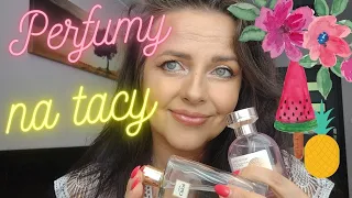 Perfumy na tacy