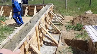 Заливка бетононасосом в опалубку 25мм (эксперимент)