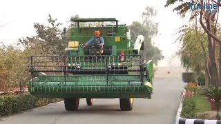 John deere W70 Harvesters( combine ) 100 HP