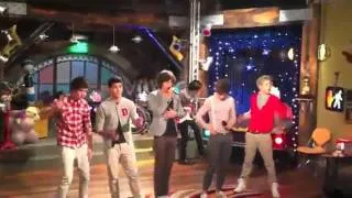 One Direction - What Makes You Beautiful on iCarly