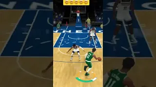 NBA 2K22 mobile omg he got dunk on 🤯🤯🔥🔥