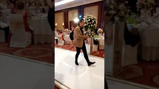 Guest star Donnie Sibarani Eks Vokalis Ada Band.. Pengantinnya menitikan air mata