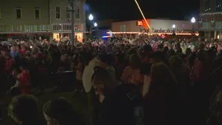 Hundreds gather in downtown Decatur to pray for Athena Strand's family