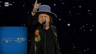 Sanremo 2020 - Zucchero infiamma il palco dell'Ariston