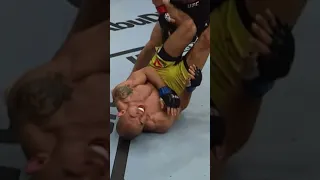 Jose Aldo in Agony! Brutal Body Shot! 🤕