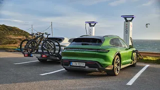 2021 Porsche Taycan Cross Turismo EV / World premiere