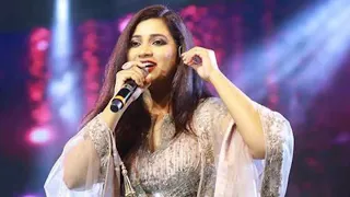 JO WADA KIYA WO NIBHANA PADEGA || SHREYA GHOSHAL ❤️ || LIVE CONCERT