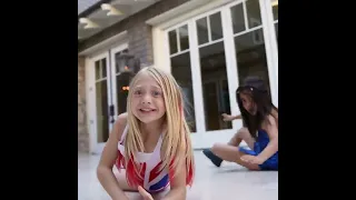 Everleigh and her friends dance to Spice Girls!