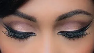 DUAL WINGTIP EYELINER SHARMILA TAGORE INSPIRED | Get The Look