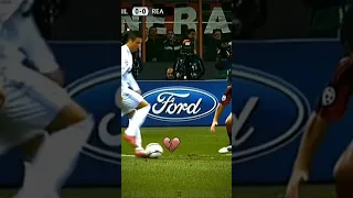 Ronaldinho vs gattuso #football #footballedits #footballshorts #footballskills #ronaldinho