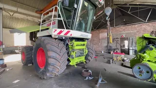 Stripping the Claas Jaguar 900 then repairing the drum and blower rotors before assembling it aigain