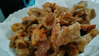 EAT MODERATELY, PORK SKIN AND FATS HOW TO COOK CHICHARON, BEST FOR ULAM OR PULUTAN