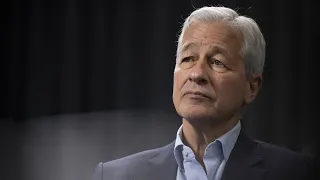 Jamie Dimon Calls Central Banks ‘100% Dead Wrong’ on Forecasts