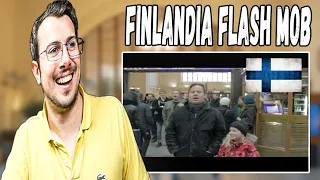 🇫🇮 Finlandia Flashmob Reaction of a Clueless Italian