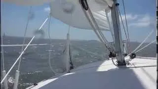 MacGregor 26S sailing SF Bay