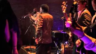 Lee Fields & The Expressions live @ The Beatclub (2012) - Hanging On