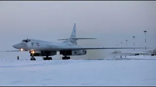 Russian Strategic Bomber Tu-160 | Amazing flight over neutral waters of the Arctic Ocean