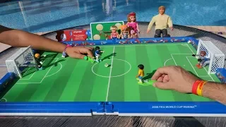 TotoyKids juega a La Copa Mundial Rusia 2018 juego de Playmobil Niños contra Niñas!!!