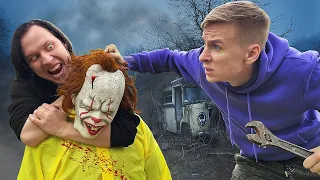 A FRIEND ATTACKED A PSYCHO CLOWN AND FINISHED WITH HIM. YOUTUBE HYPE WENT CRAZY