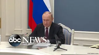 Vladimir Putin doubles down on claim that Ukraine plans to use 'dirty bomb'