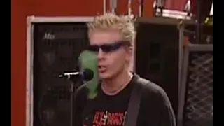 The Offspring - Woodstock '99 - Dexter gets hit by a bottle & anti harassment