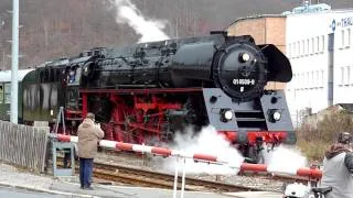 Dampflok der Baureihe 01 0509-8 bei der Ausfahrt in Thale Hbf nach Halberstadt