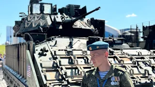 Подбитая  техника  НАТО на Поклонной горе. Exhibition of the destroyed NATO armour vehicles. Moscow