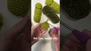 1-Minute Crochet Pattern: How to Crochet a Pickle #crochetpattern