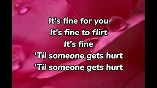 Reneé Rapp - Someone Gets Hurt(Lyrics)