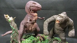 Cipriano Kong VS T Rex Diorama