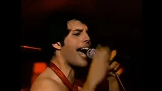 Queen Live Hammersmith Odeon (Mustapha/ Death On Two Legs/ Killer Queen/ I'm In Love With My Car)