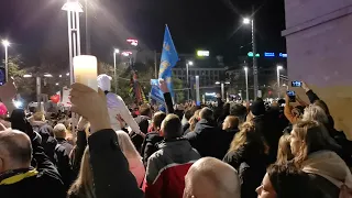 Demonstranten durchbrechen die letzte Linie der Polizei Leipzig 07.11.2020