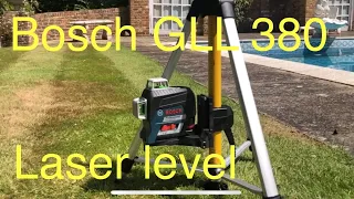 Bosch GLL380-CG laser level outside on sunny day LR7 receiver