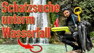 Was haben Touristen ins Wasser fallen lassen?! 🤔 (Tauchen mit Metalldetektor) - Schatzsuche