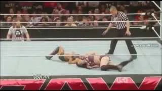 Cópia de WWE Raw 28/04/14: Paige vs. Brie Bella Divas Championship M