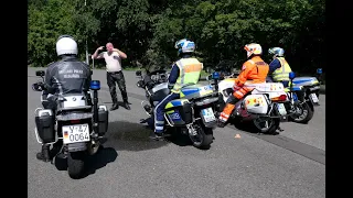 Training by the Berlin military police for motorcycle driving trainers from various authorities