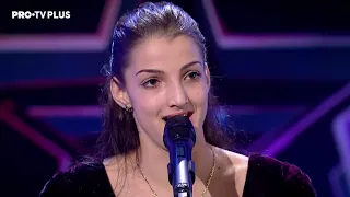 Emanuela Benciu, concurenta care a impresionat jurații cu vocea sa a vorbit despre copilăria sa