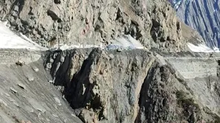 Tipper driving in world's most dangerous Road |Extreme road of zojila pass  2/Apr /22